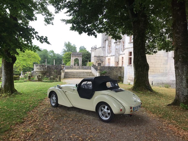 Rétro Balades Location Burton Cabriolet Lussant