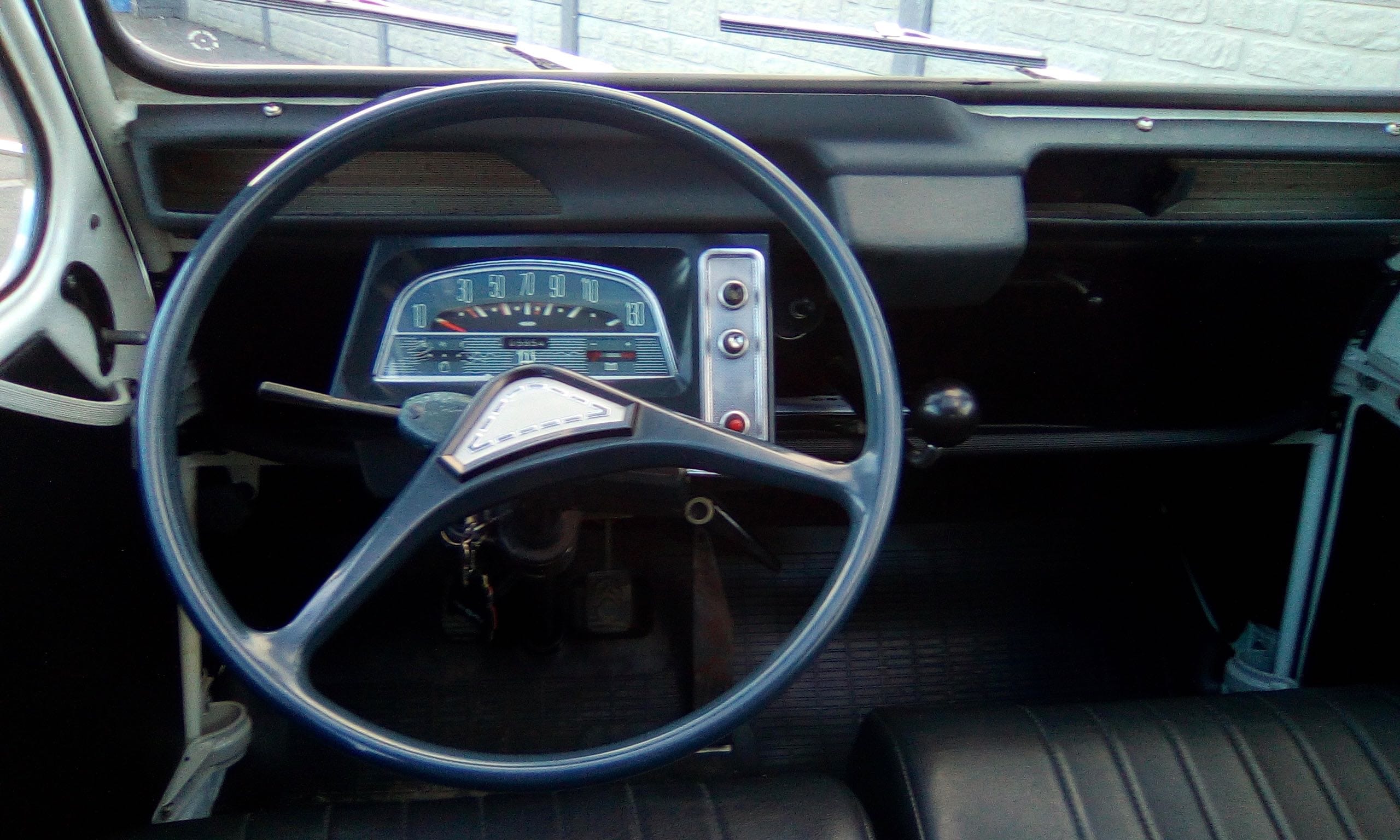 Rétro Balades Location Citroën 2CV blanche