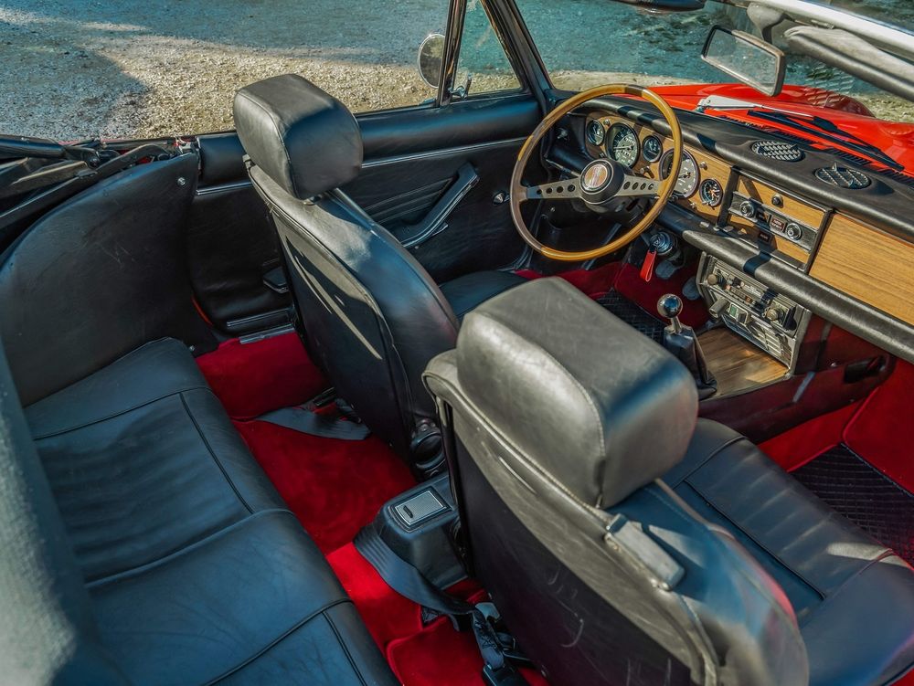 Rétro Balades Location Fiat 124 Spider