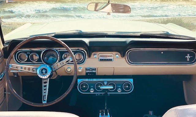 Rétro Balades Location Ford Mustang cabriolet