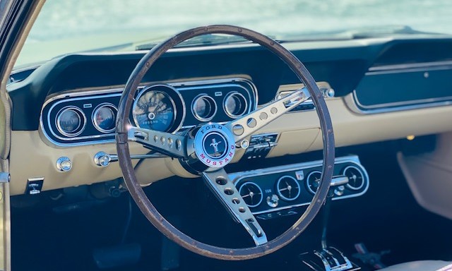 Rétro Balades Location Ford Mustang cabriolet