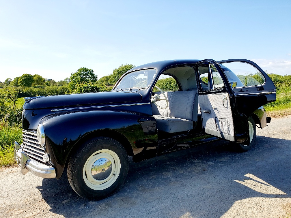 Location Peugeot 203