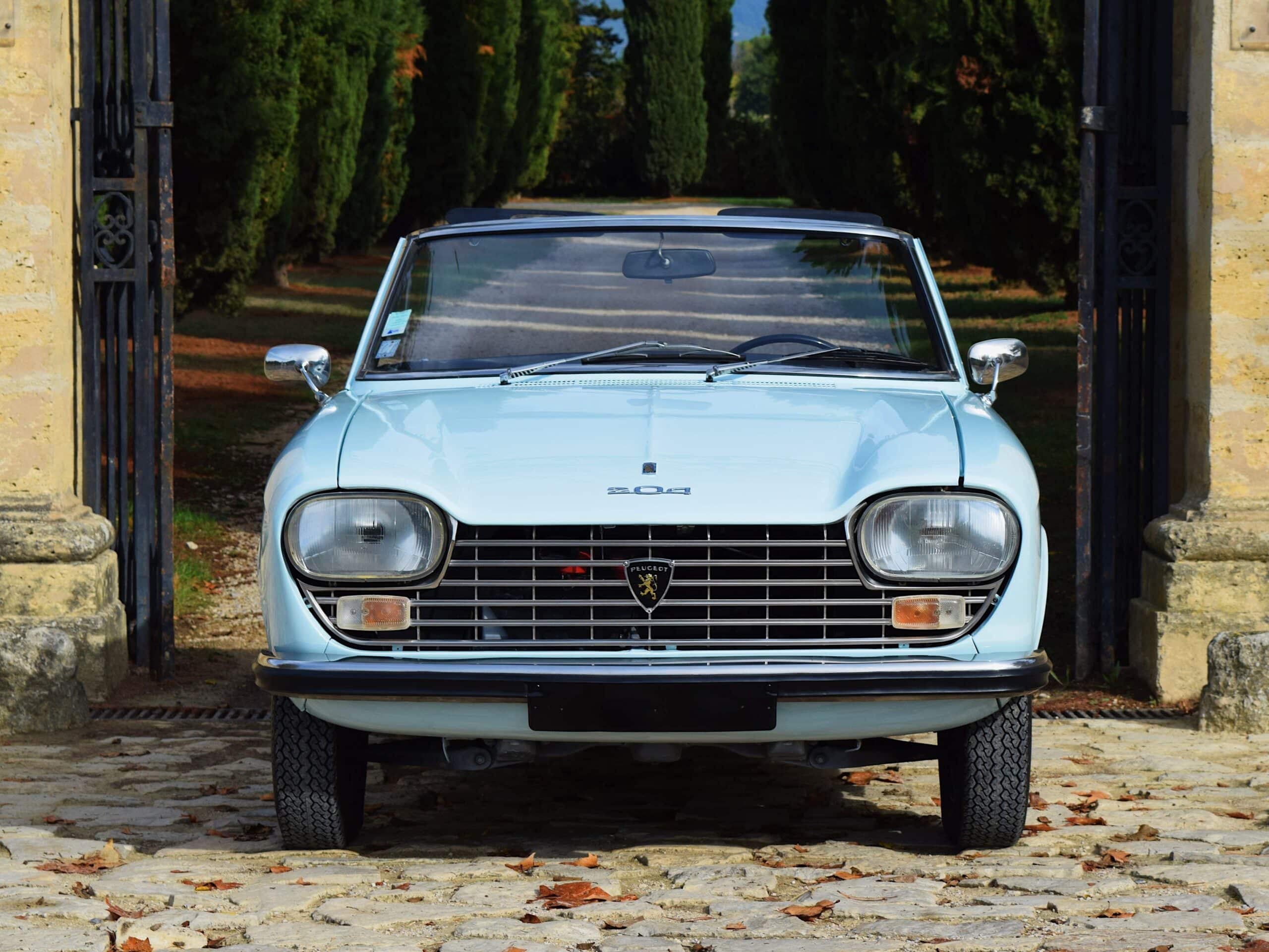 Rétro Balades Location Peugeot 204
					