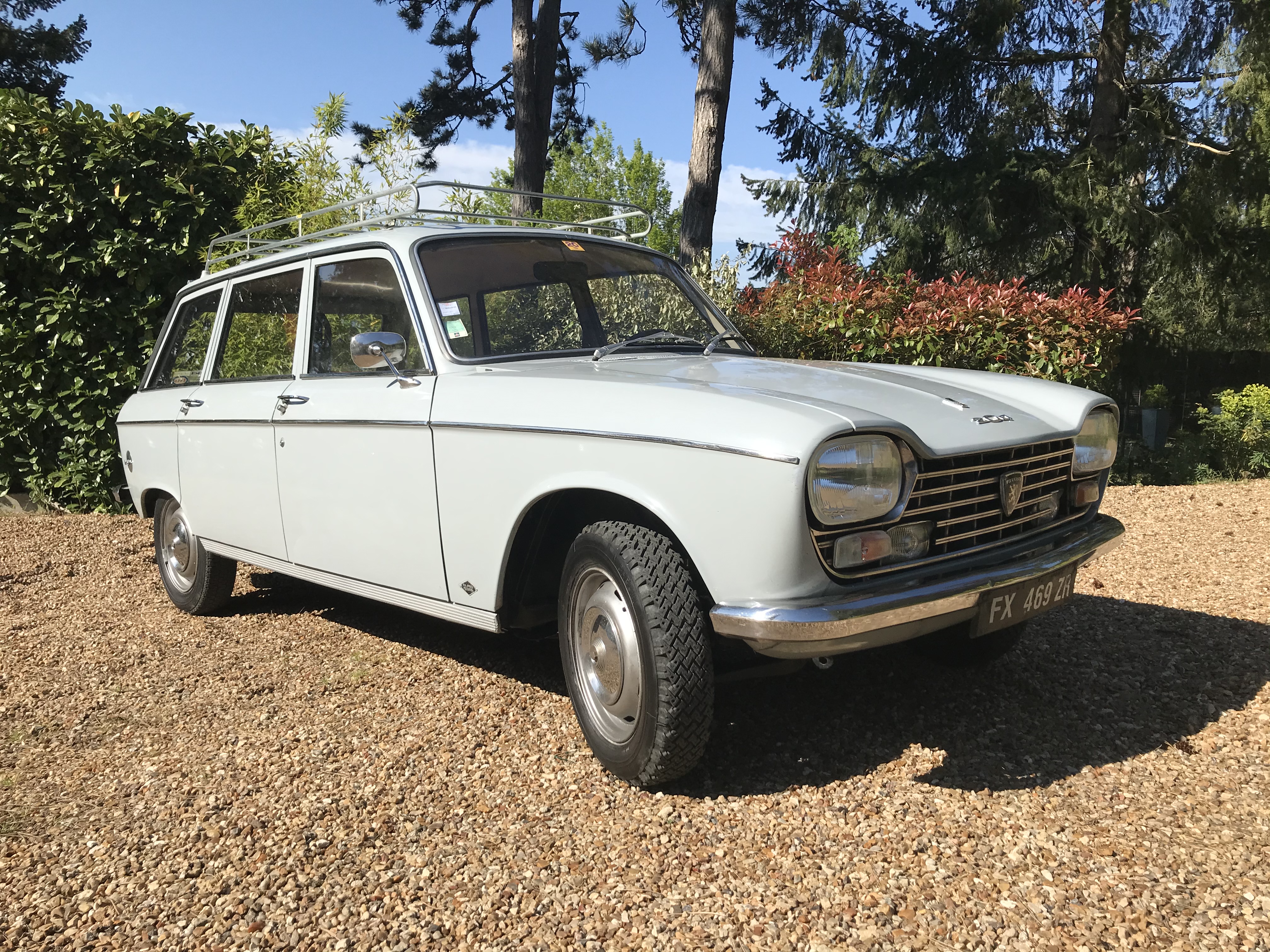 Location Peugeot 204 Break