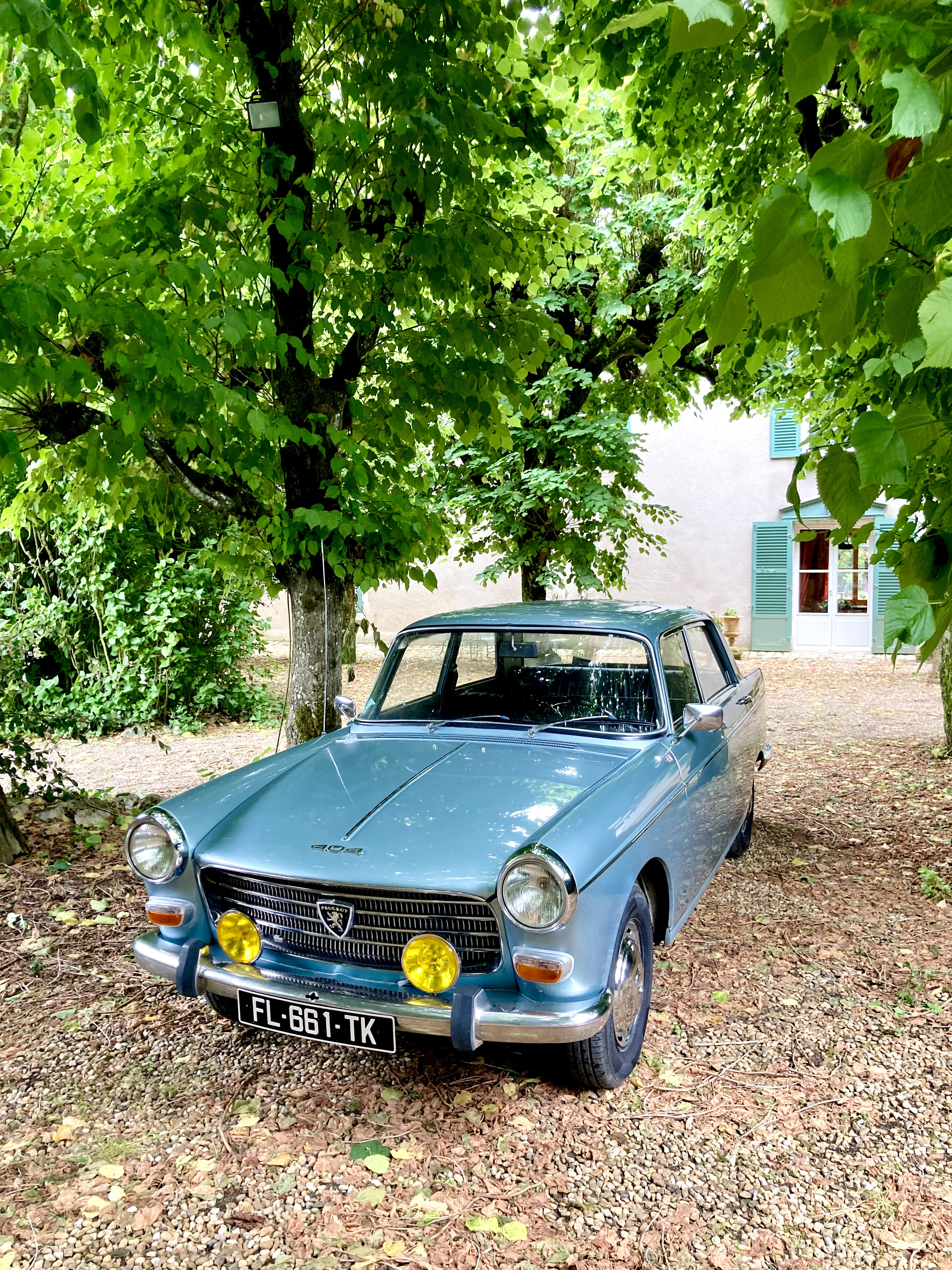 Location Peugeot 404 