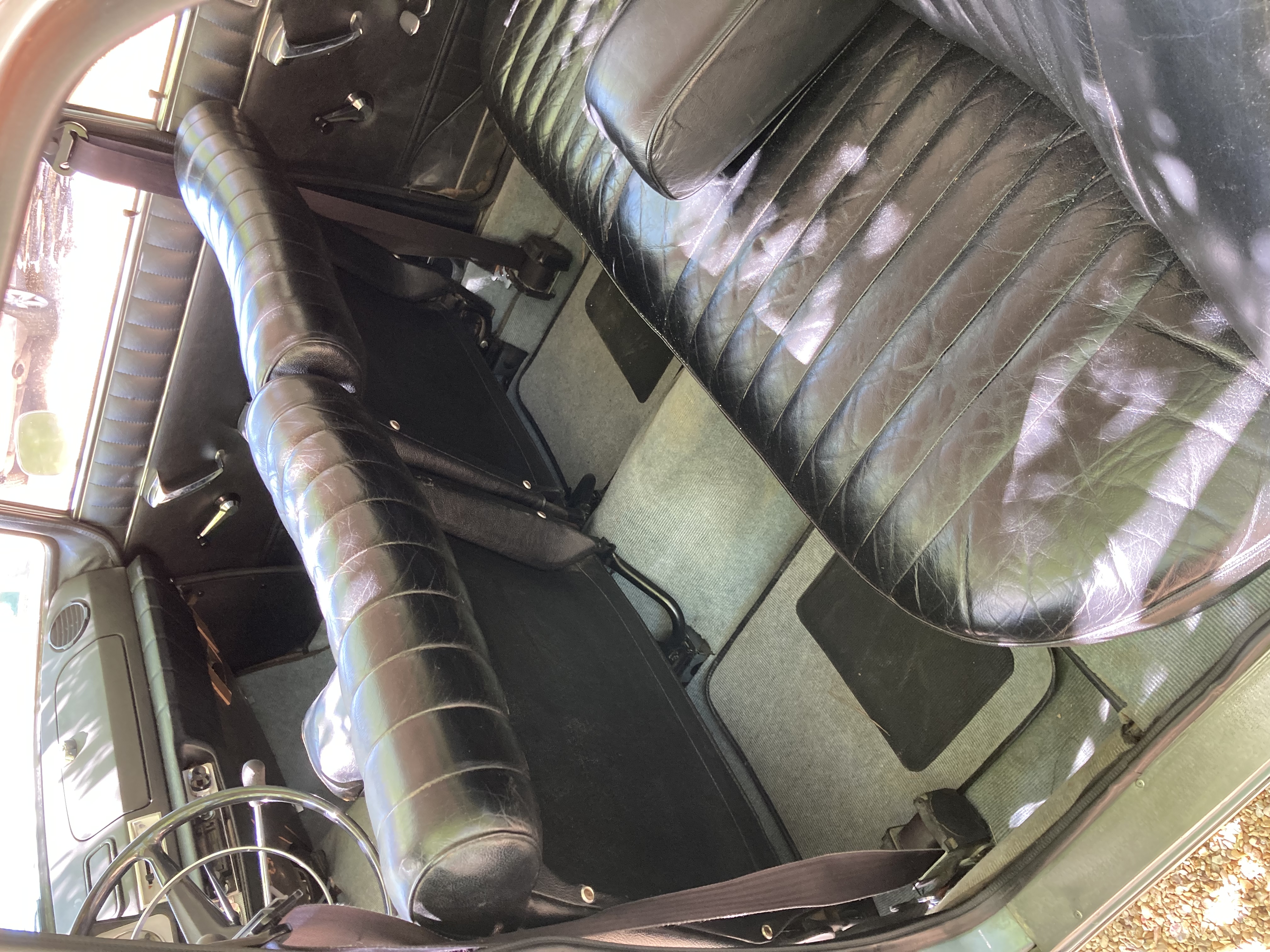 Rétro Balades Location Peugeot 404