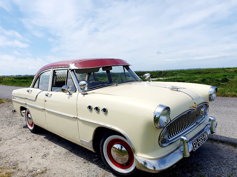 Location Simca Vedette